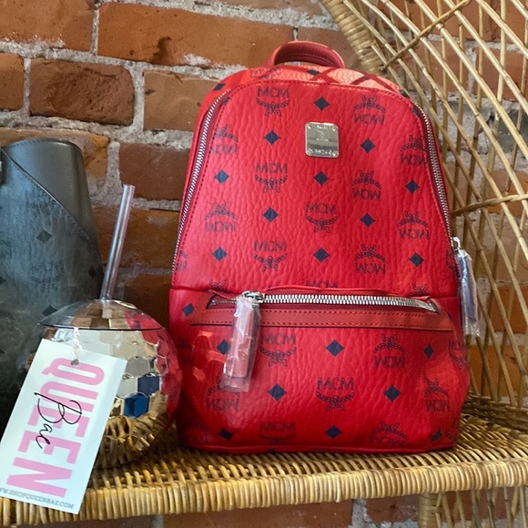 MCM Klassik Visetos Sling Bag - Picture 6 of 10